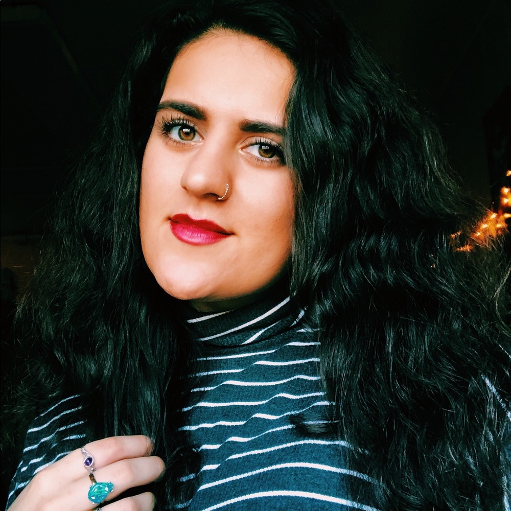 Meet your Posher, Alyssa